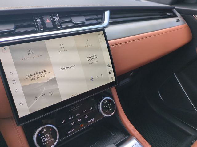 2026 Jaguar F-Pace R-Dynamic S - Photo 11