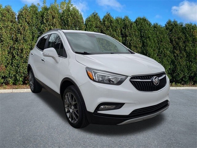 2019 Buick Encore Sport Touring photo 3