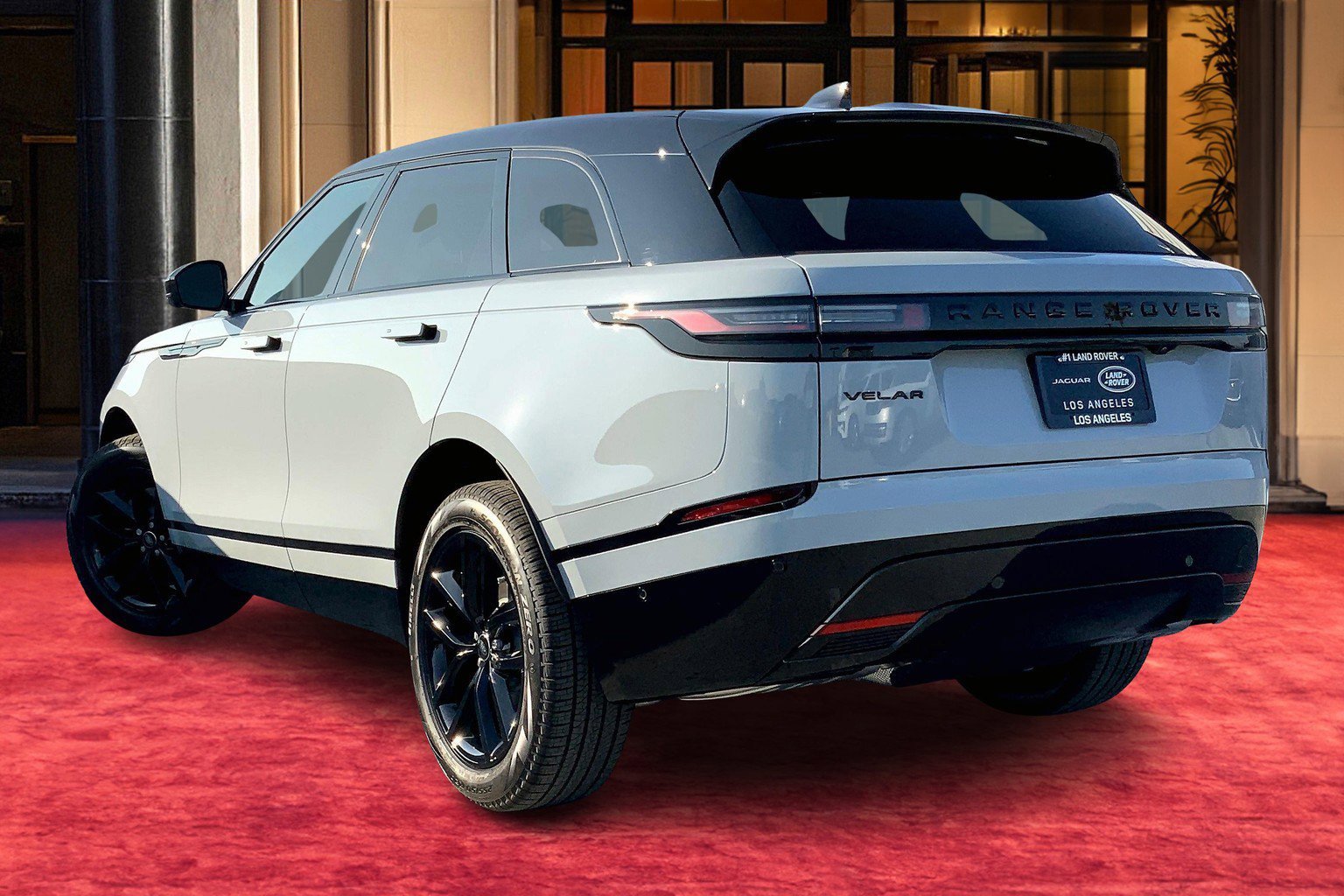 2026 Land Rover Range Rover Velar P400 Dynamic SE photo 2