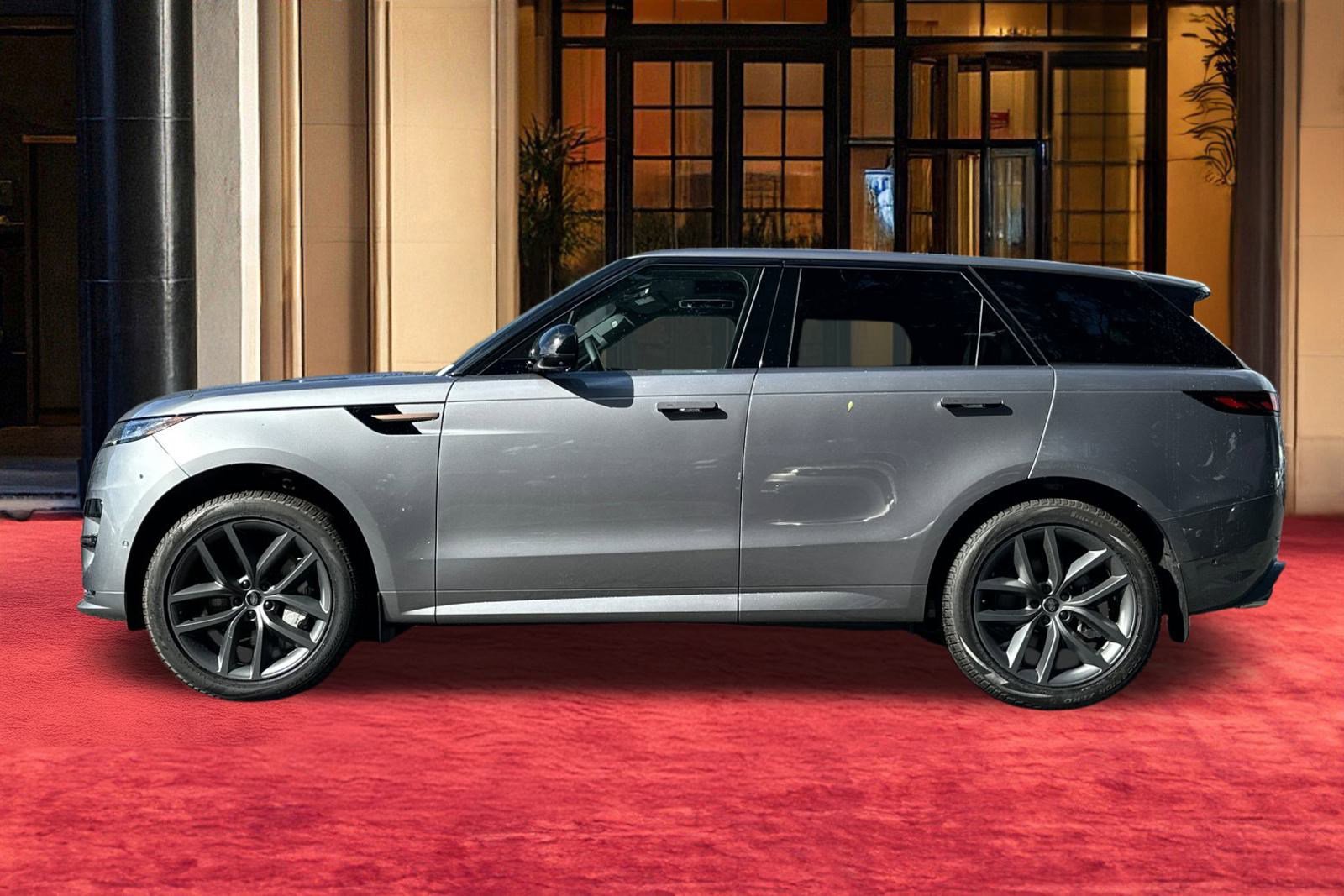 2025 Land Rover Range Rover Sport SE photo 2