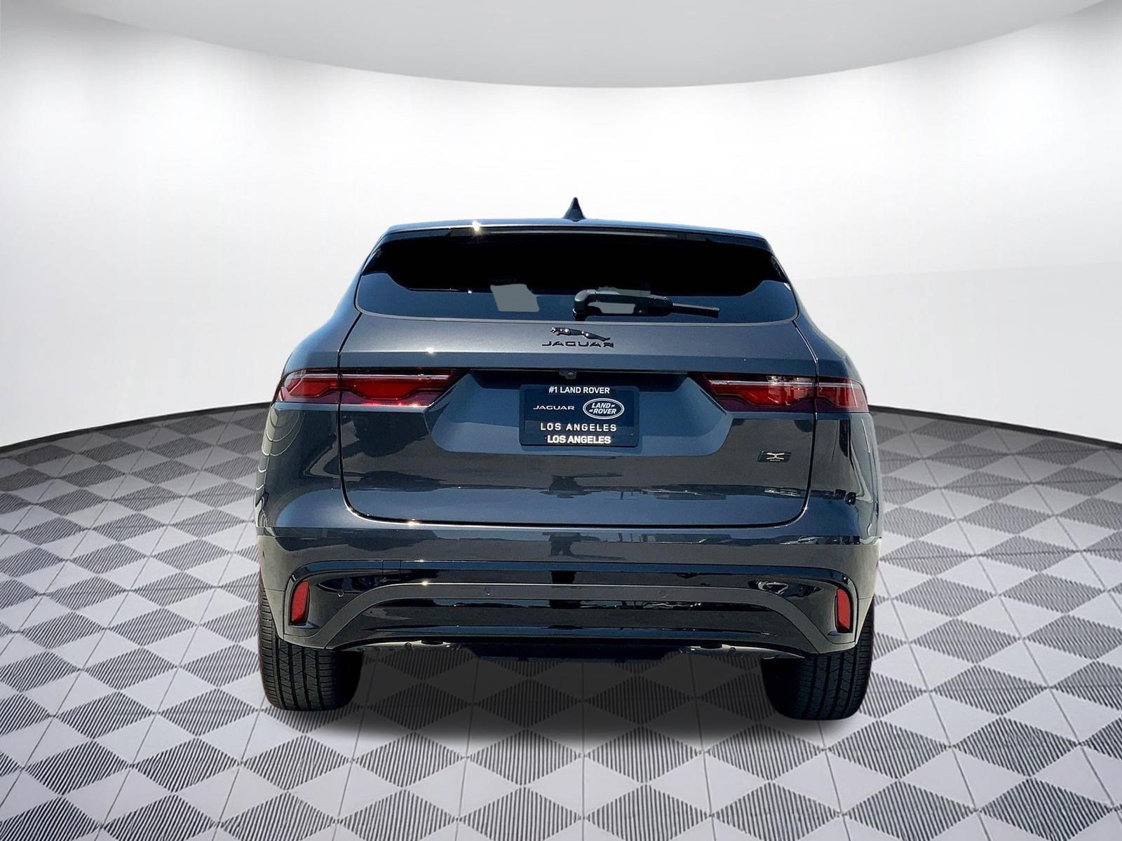 2026 Jaguar F-Pace R-Dynamic S - Photo 6
