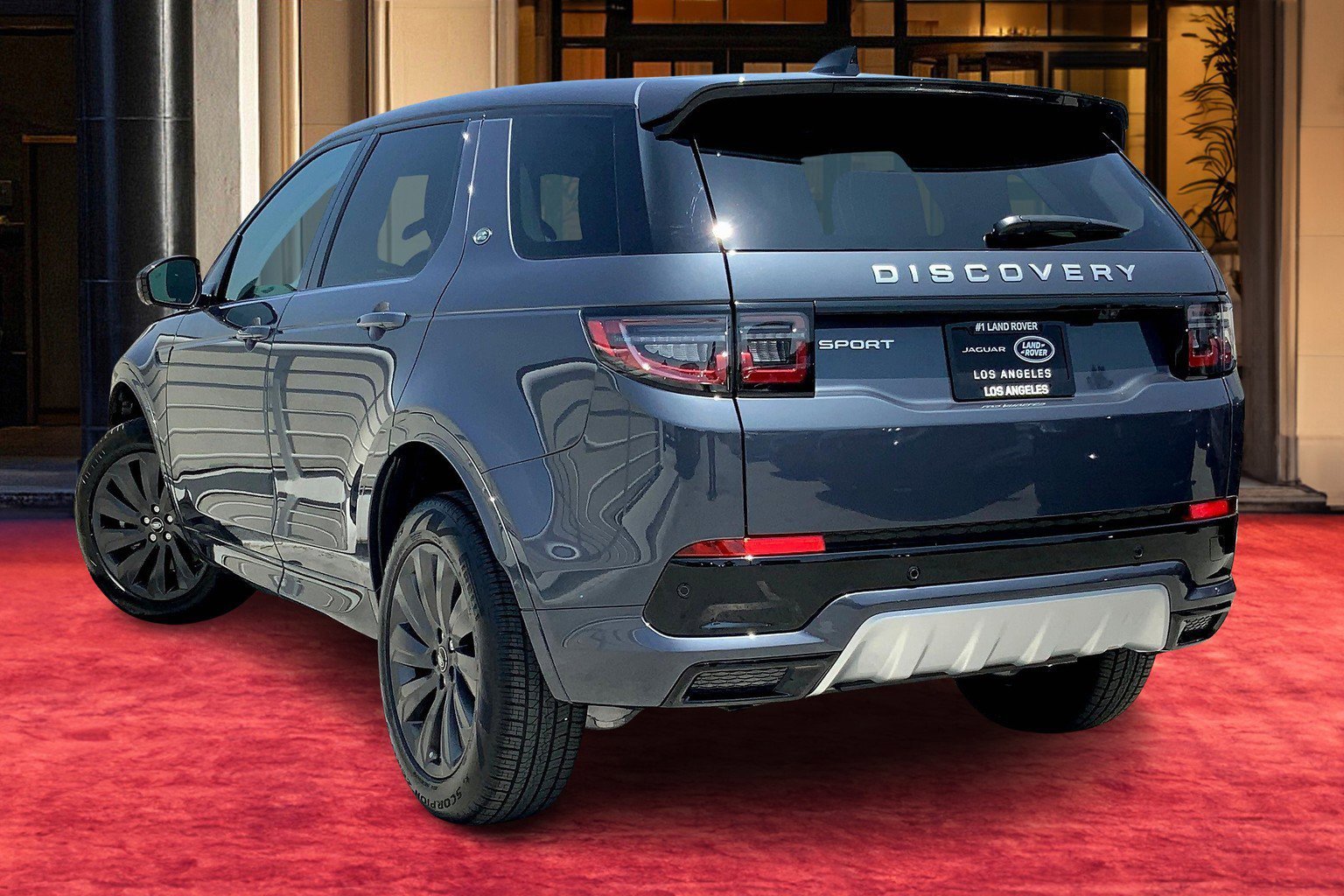 2025 Land Rover Discovery Sport S photo 2