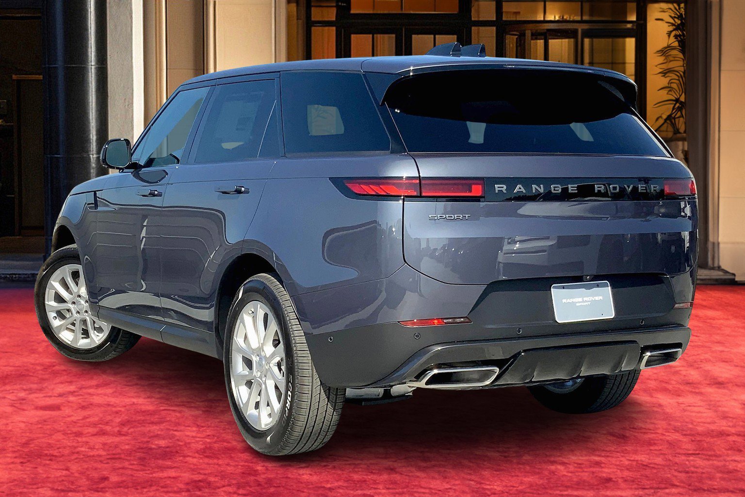 2025 Land Rover Range Rover Sport P360 SE photo 2