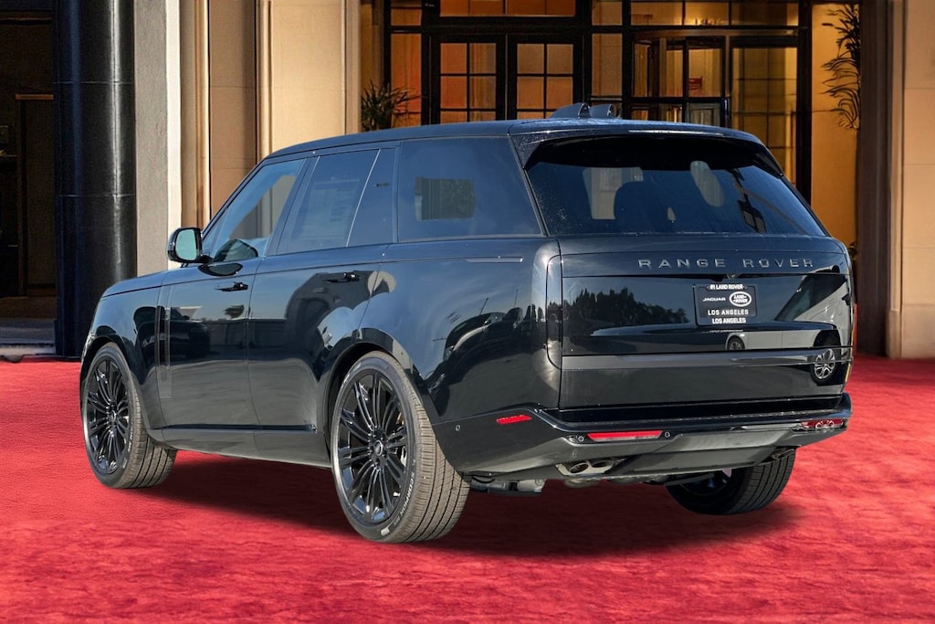 New 2025 Land Rover Range Rover P530 SE SUV