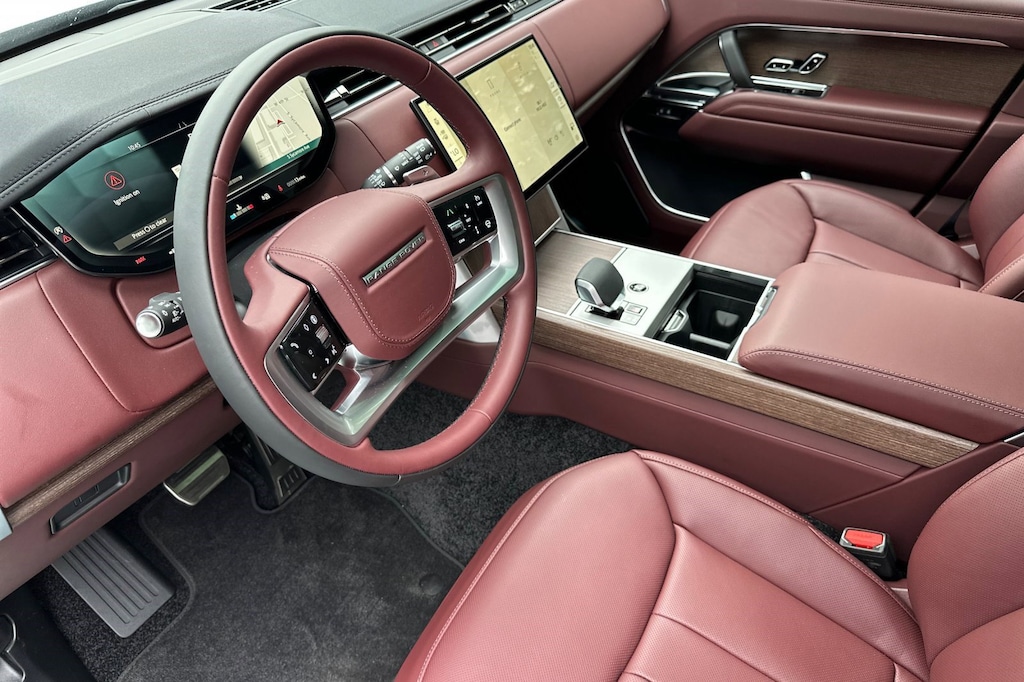 New 2025 Land Rover Range Rover P530 SE SUV