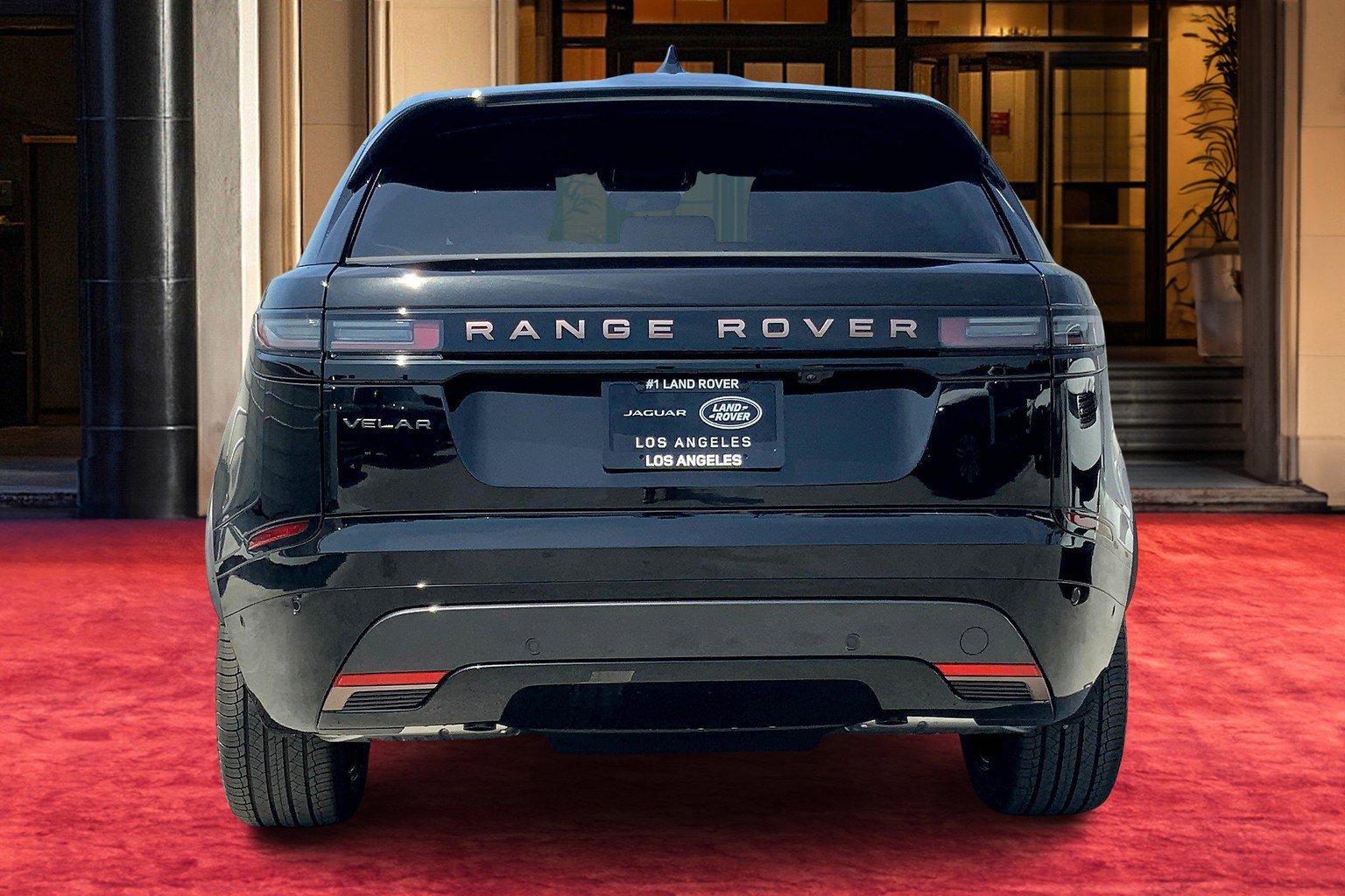 2026 Land Rover Range Rover P400 Autobiography photo 2