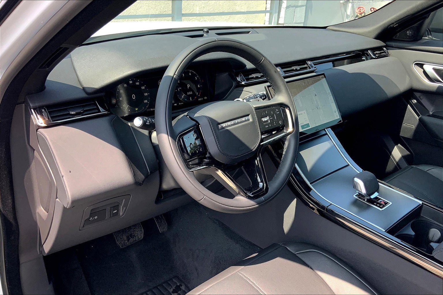 2026 Land Rover Range Rover Velar P250 S photo 4