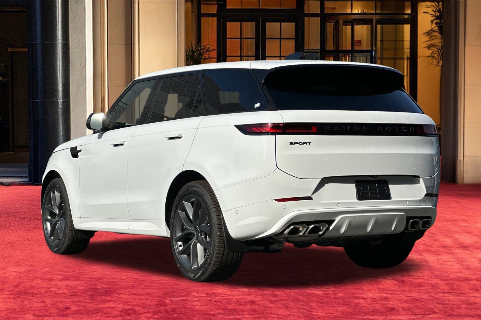 2025 Land Rover Range Rover Sport SE photo 3
