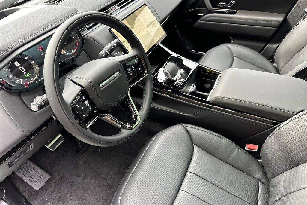 New 2026 Land Rover Range Rover Sport P400 Dynamic SE SUV