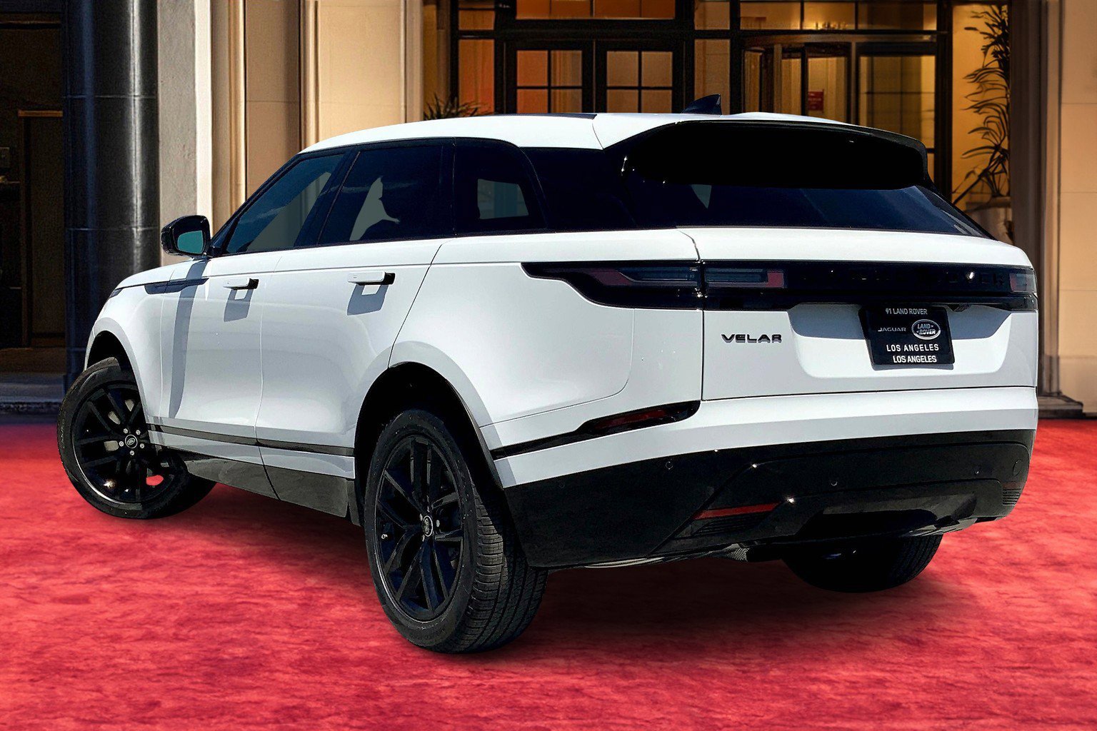 2026 Land Rover Range Rover Velar P250 Dynamic SE photo 2