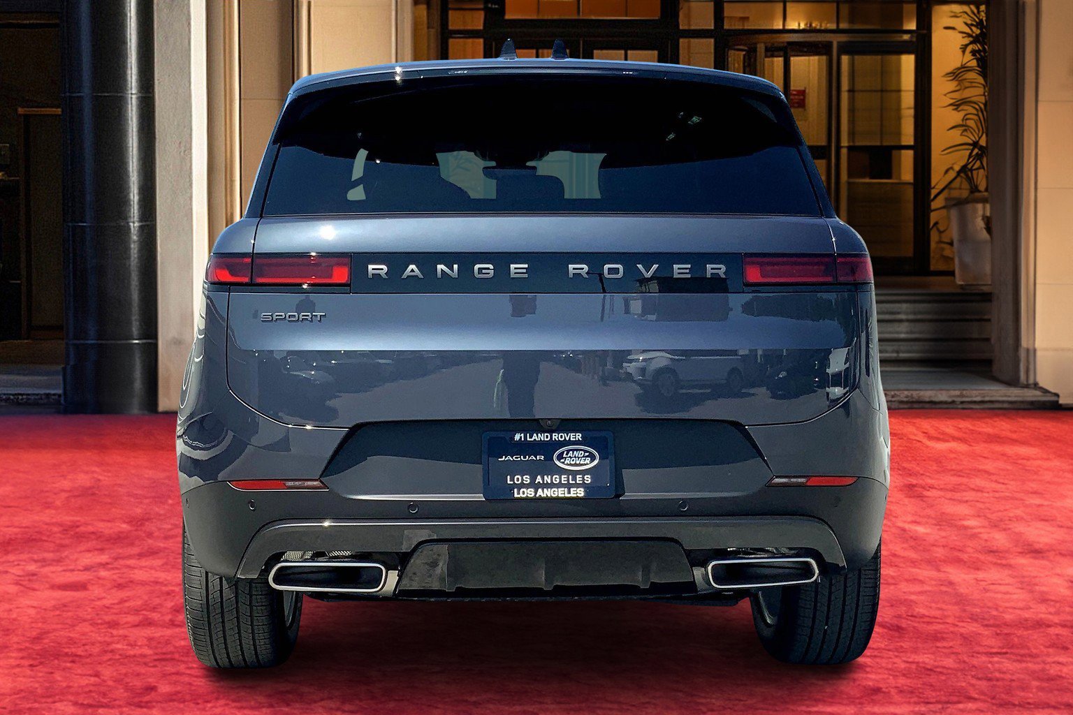 2025 Land Rover Range Rover Sport SE photo 3