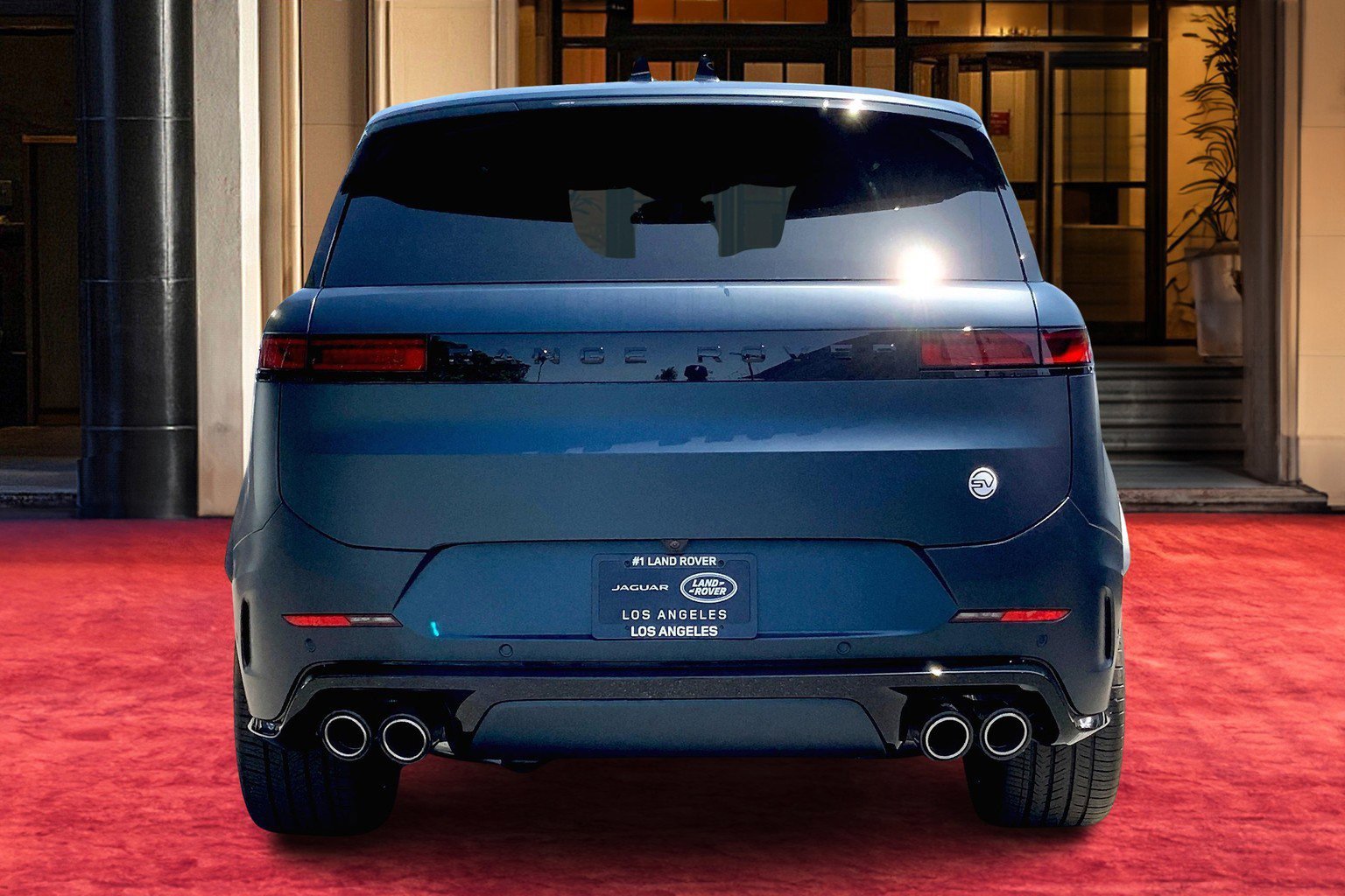 2025 Land Rover Range Rover Sport photo 3