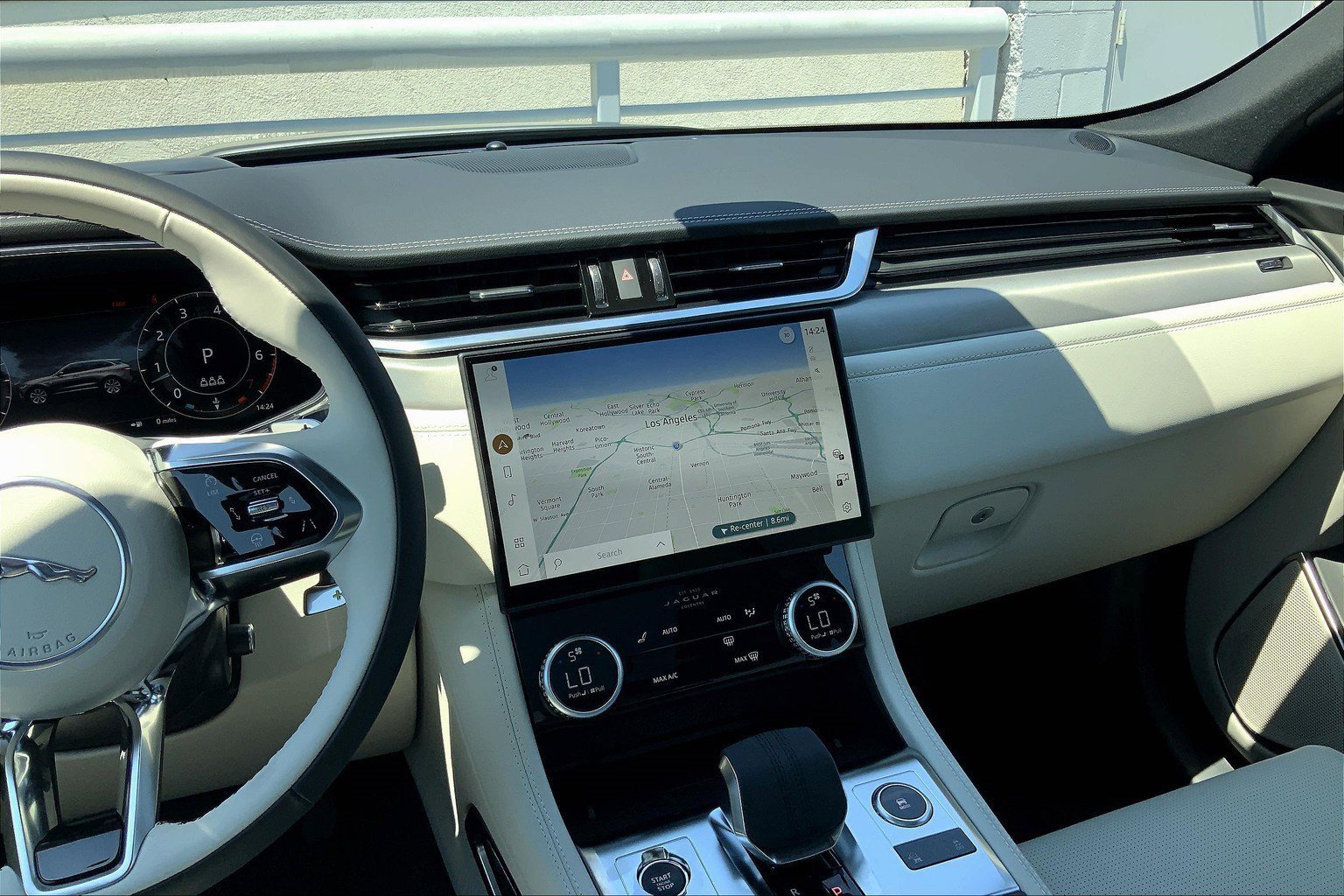 2026 Jaguar F-Pace R-Dynamic S - Photo 10