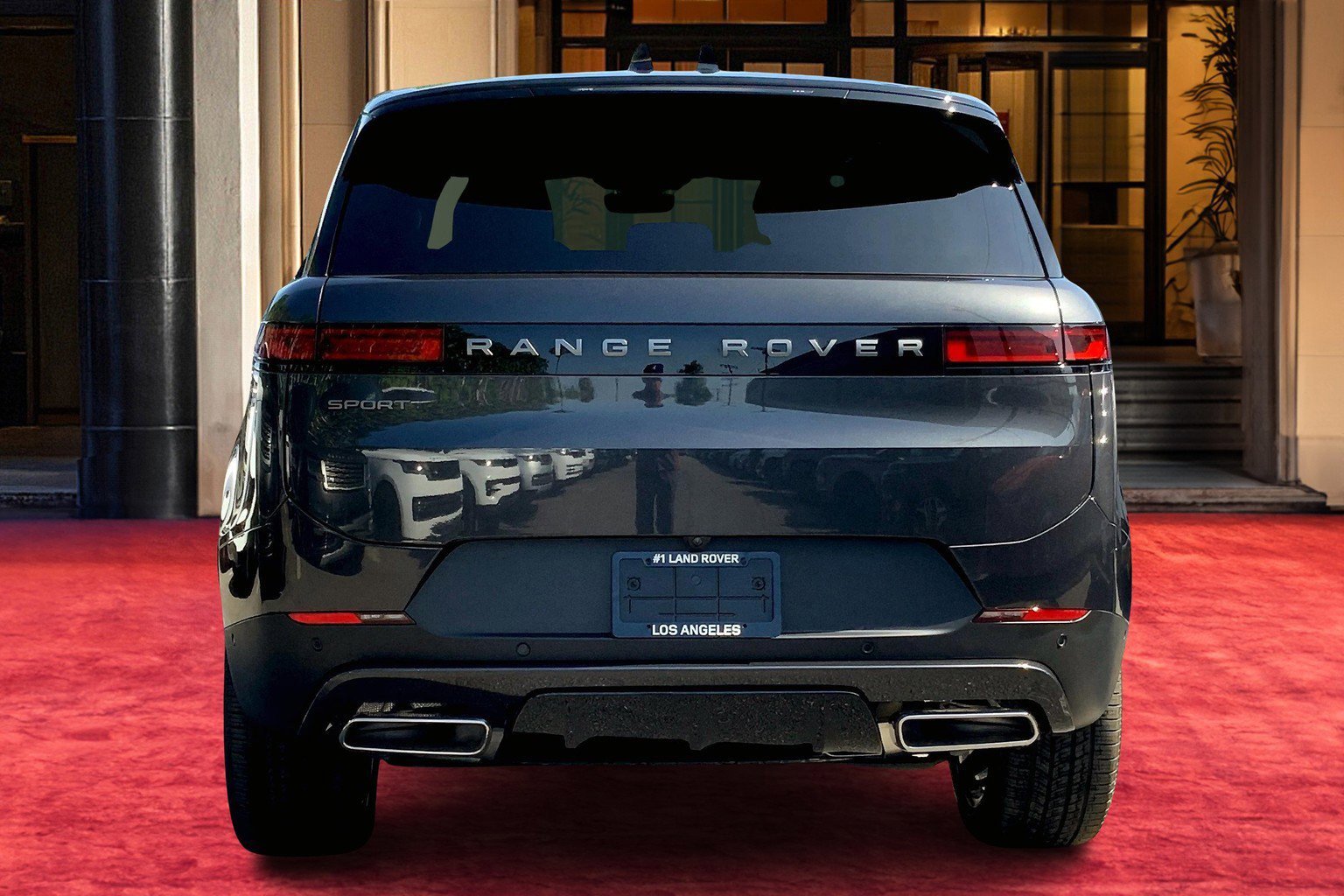 2025 Land Rover Range Rover Sport P360 SE photo 2