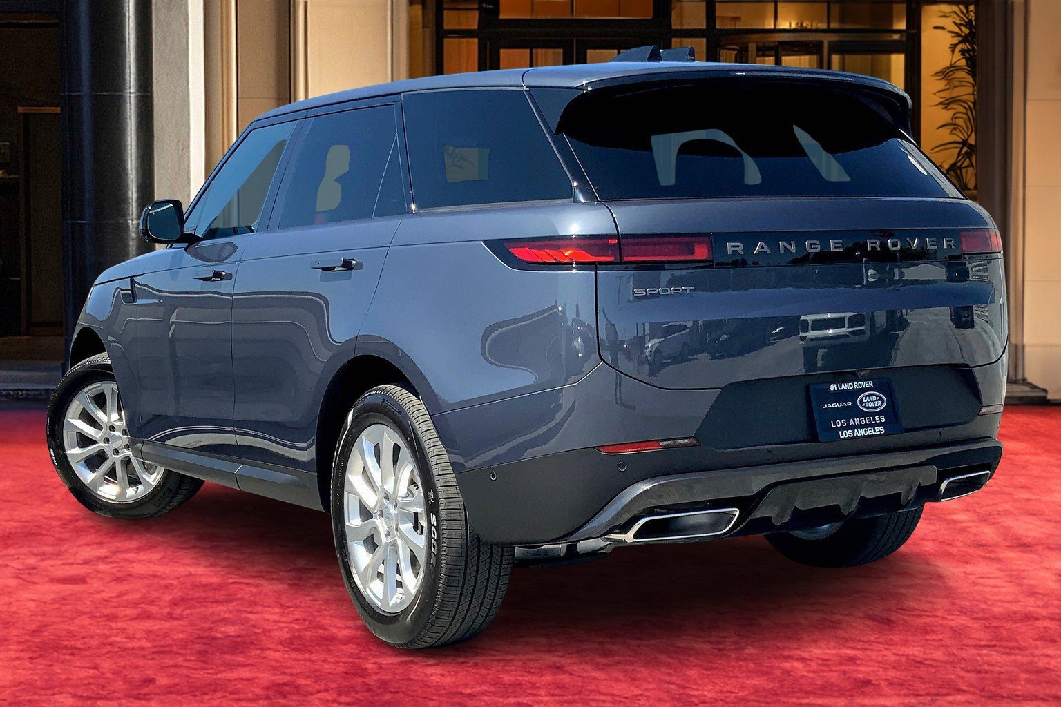 2025 Land Rover Range Rover Sport SE photo 2