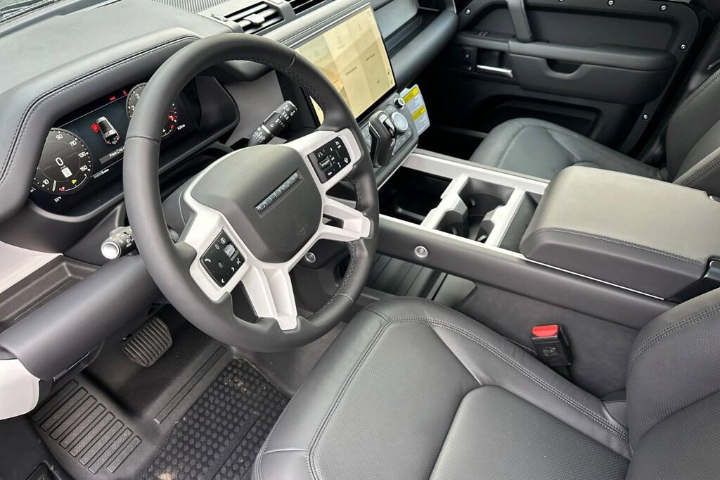 New 2026 Land Rover Defender 130 X-Dynamic SE SUV