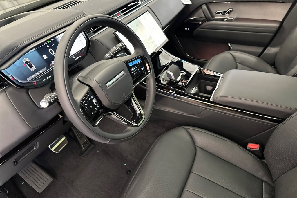 New 2026 Land Rover Range Rover Sport P400 Dynamic SE SUV