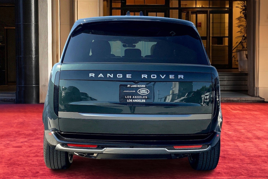 New 2025 Land Rover Range Rover P530 SE 7 Seat SUV