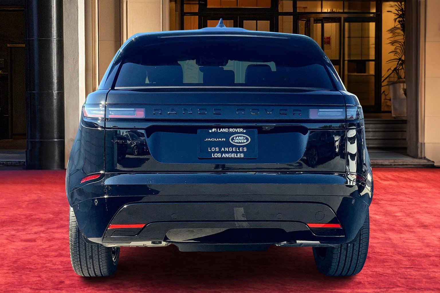 2026 Land Rover Range Rover Velar P400 Dynamic SE photo 3