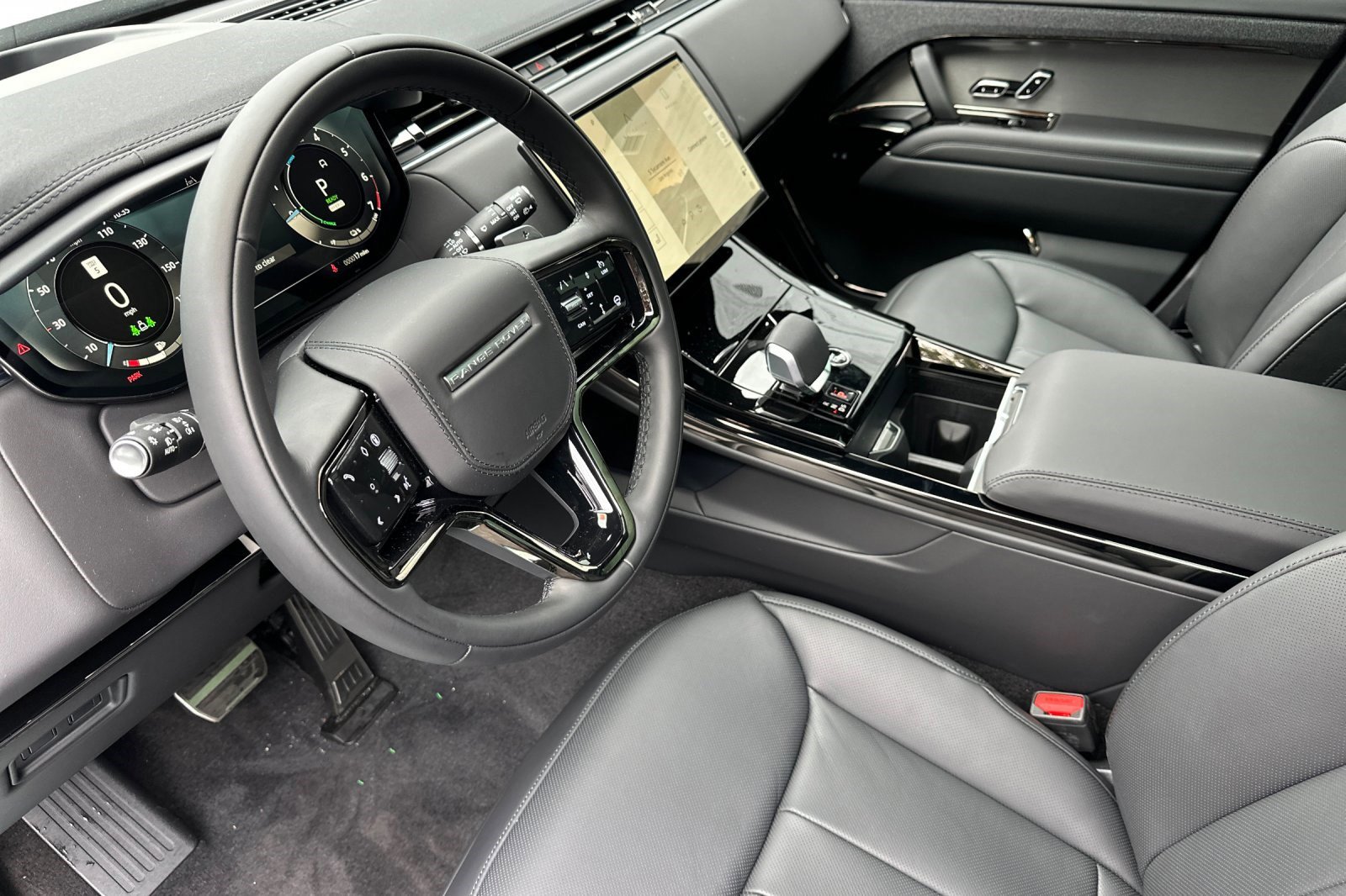 2025 Land Rover Range Rover Sport SE photo 4