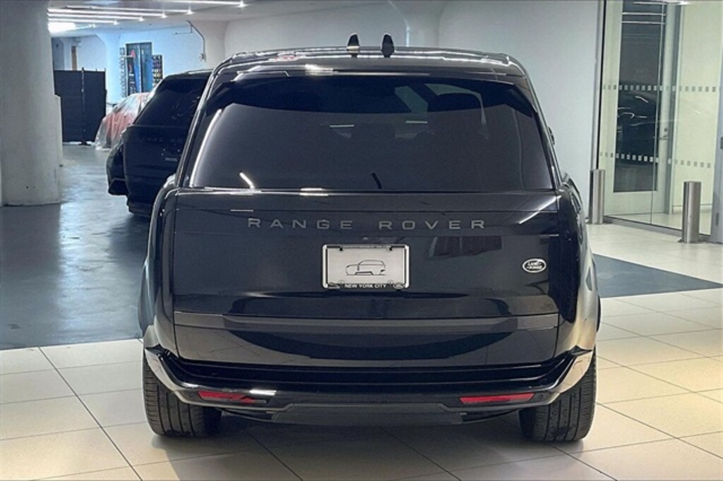 Used 2023 Land Rover Range Rover SE SUV