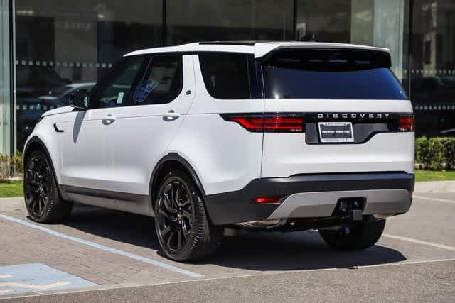 2024 Land Rover Discovery S 8