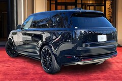 2025 Land Rover Range Rover P400 SE 7 Seat SUV