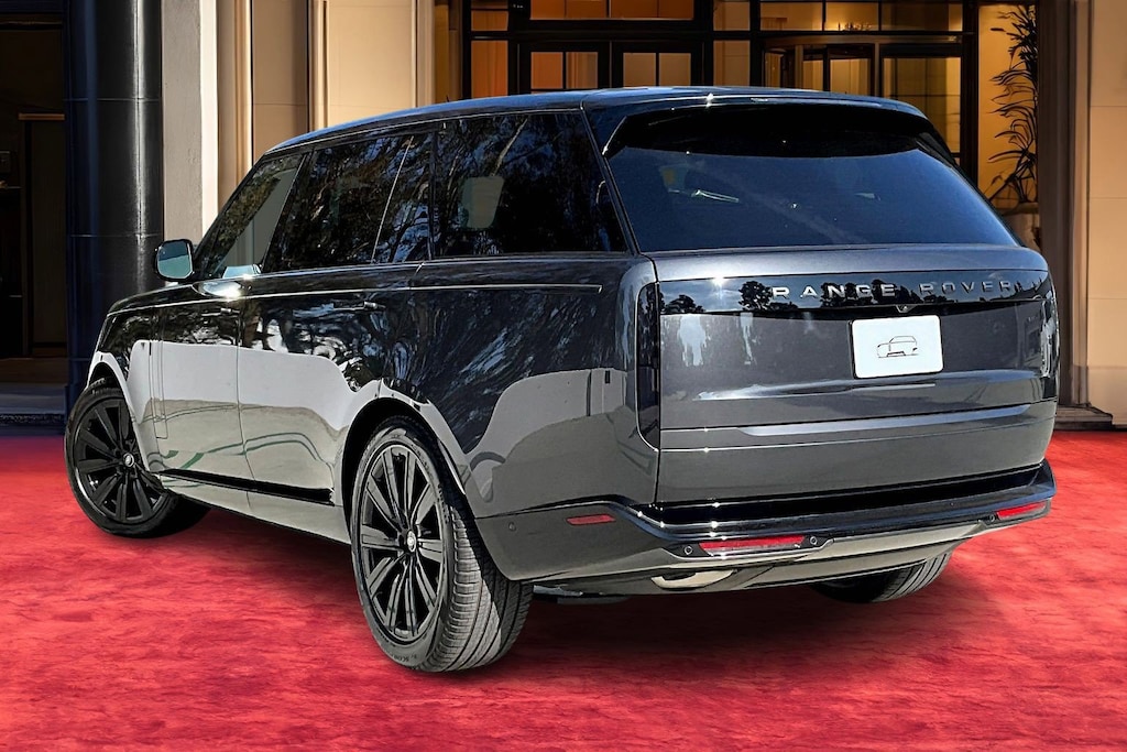 New 2025 Land Rover Range Rover P400 SE 7 Seat SUV