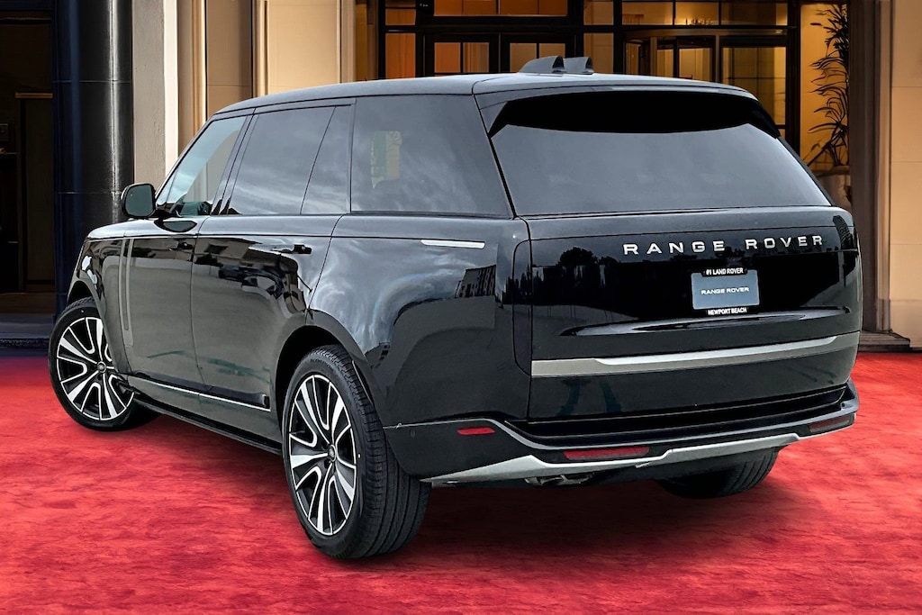 New 2025 Land Rover Range Rover P530 SE 7 Seat SUV