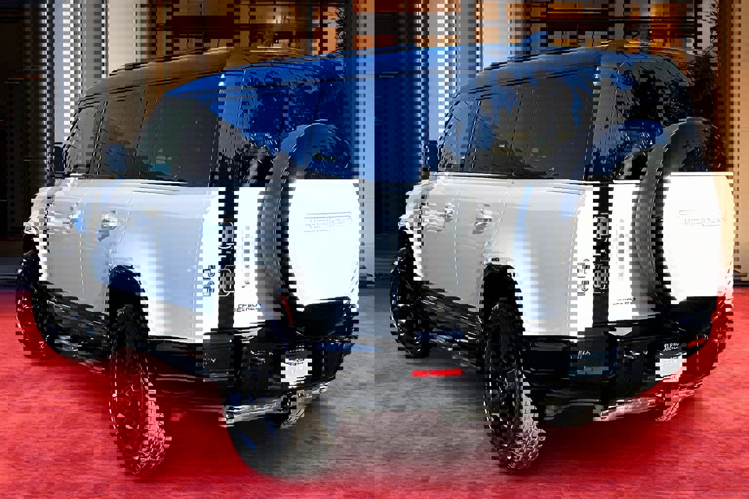 2026 Land Rover Defender 130 X-Dynamic SE photo 2