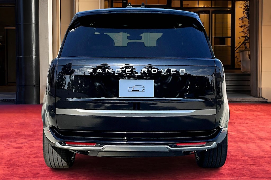 New 2025 Land Rover Range Rover P400 SE SUV