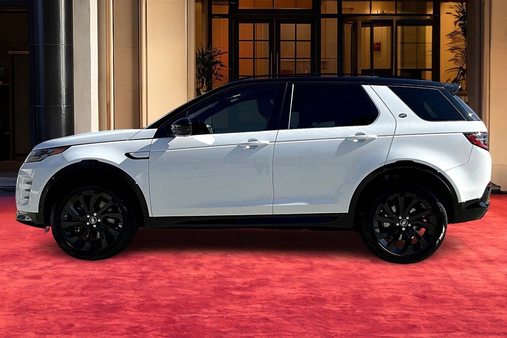 New 2025 Land Rover Discovery Sport Dynamic SE SUV