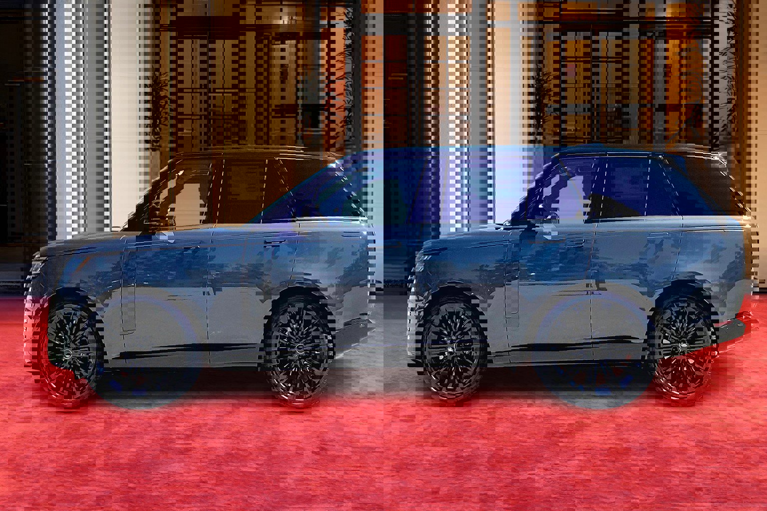 2025 Land Rover Range Rover SE photo 3