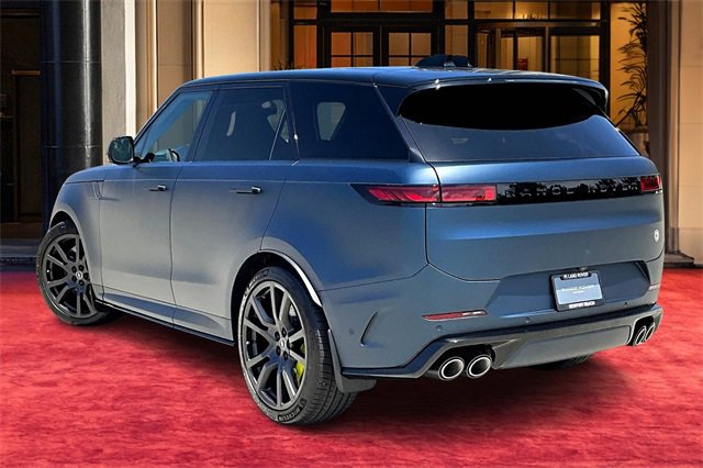 2025 Land Rover Range Rover Sport photo 2