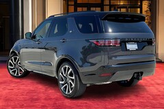 2025 Land Rover Discovery P360 Dynamic SE SUV