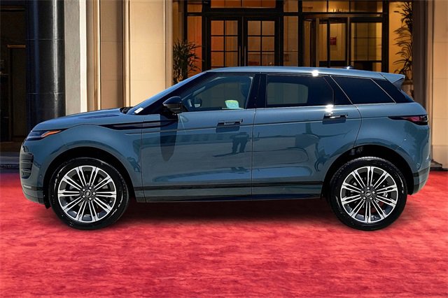 2026 Land Rover Range Rover Evoque Dynamic SE photo 3