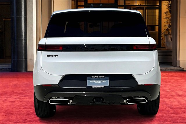 2025 Land Rover Range Rover Sport P360 SE photo 4
