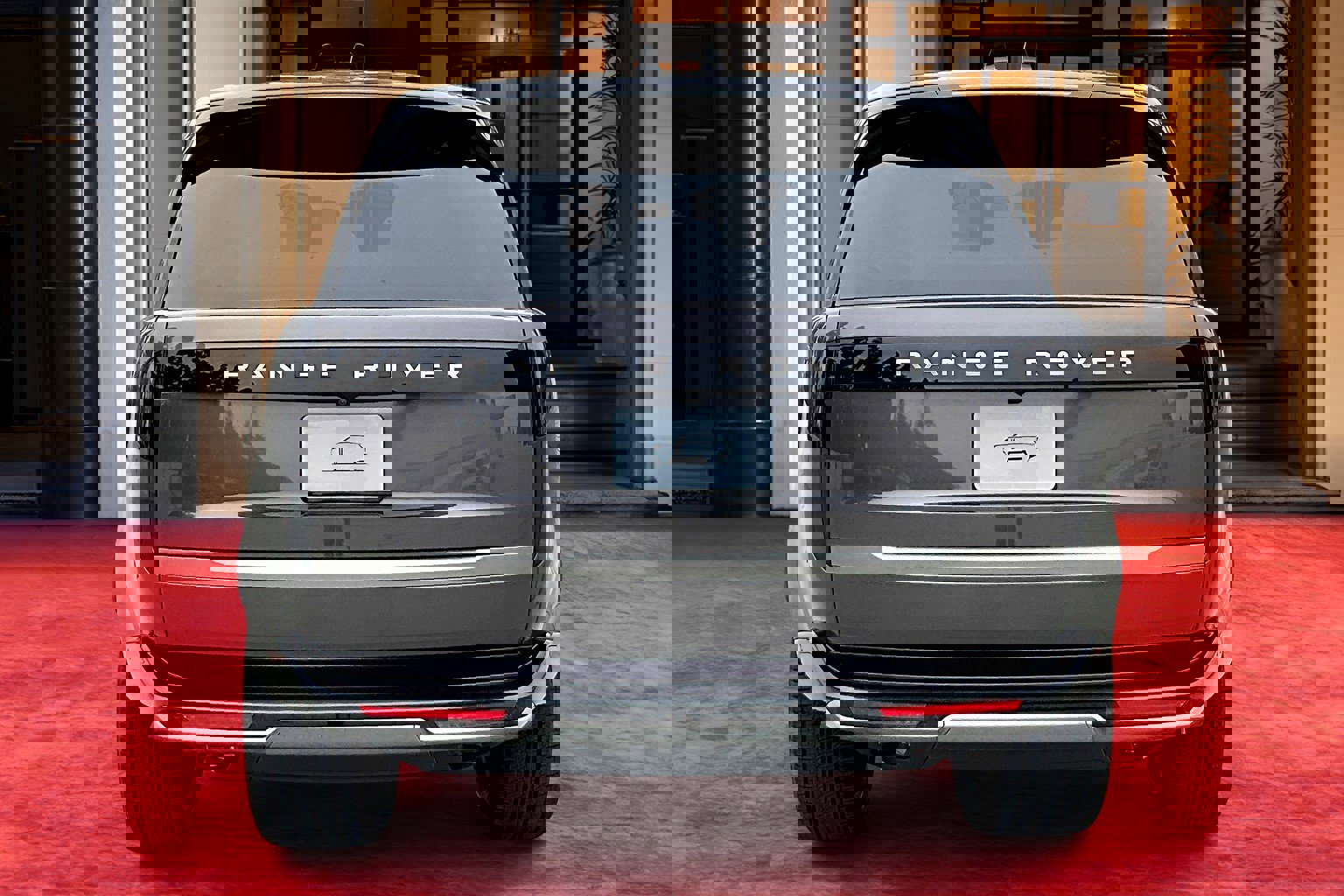 2025 Land Rover Range Rover SE photo 4