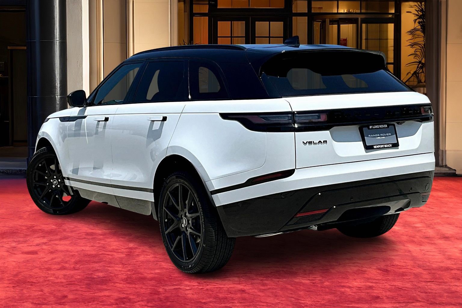 2026 Land Rover Range Rover Velar P400 Dynamic SE photo 2