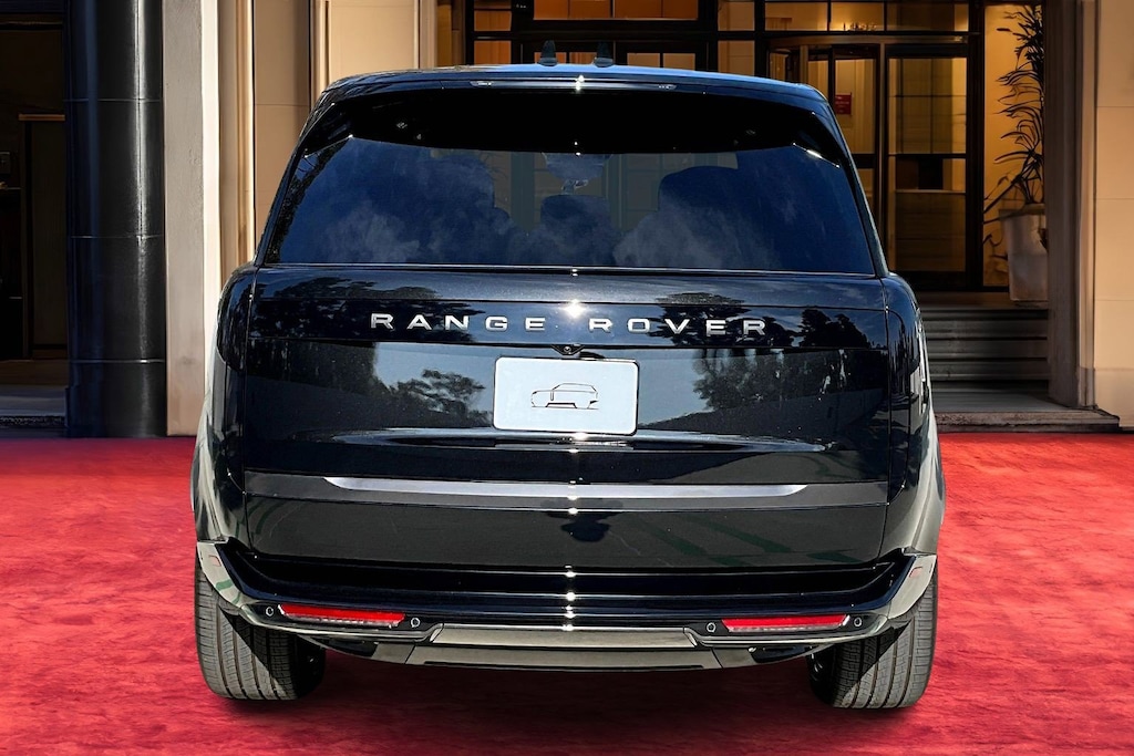 New 2025 Land Rover Range Rover P400 SE 7 Seat SUV