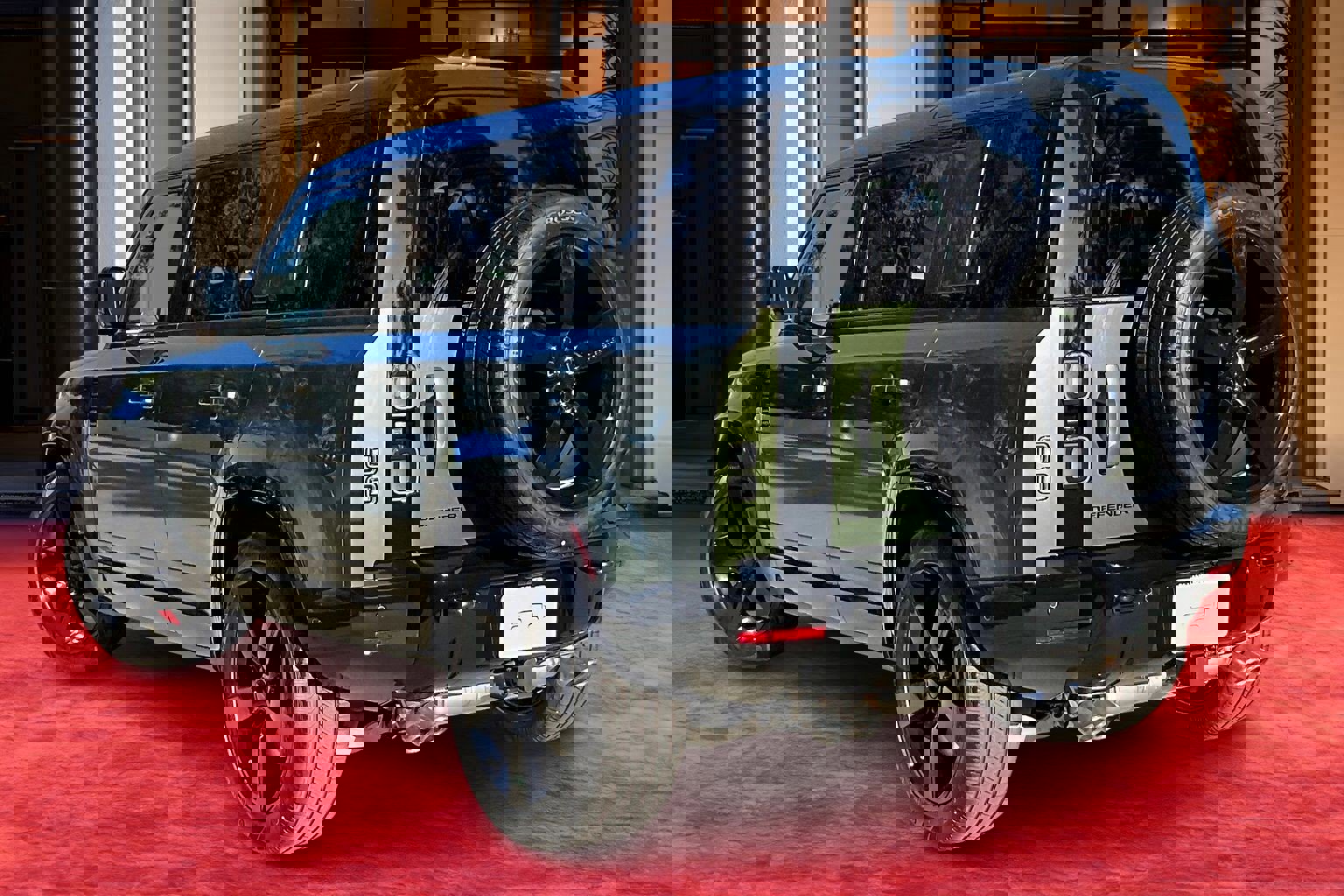 2026 Land Rover Defender 110 X-Dynamic SE photo 2