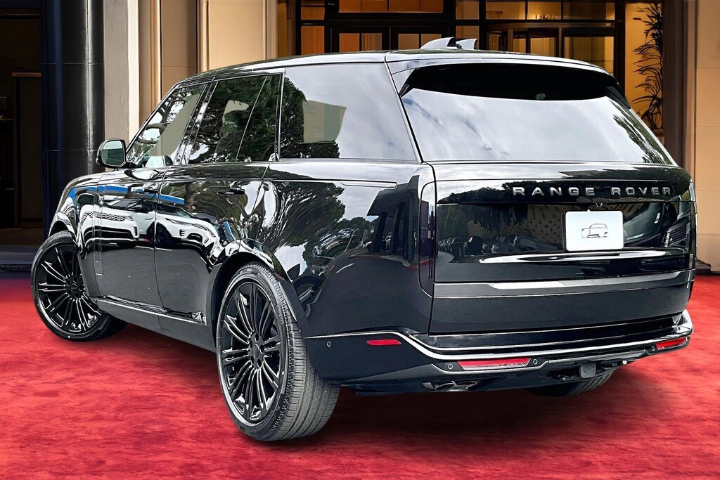 New 2026 Land Rover Range Rover P530 SE SUV