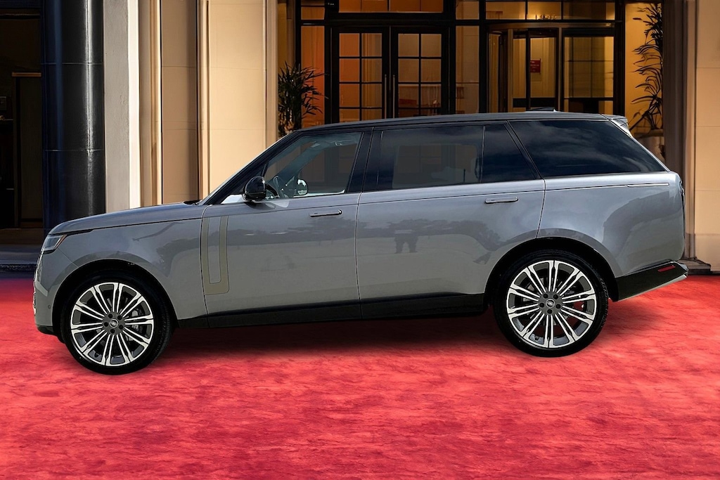 New 2025 Land Rover Range Rover P400 SE 7 Seat SUV