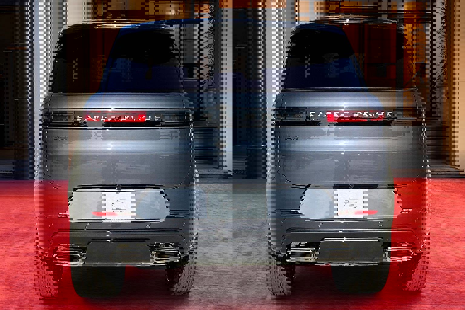 2025 Land Rover Range Rover Sport SE photo 4