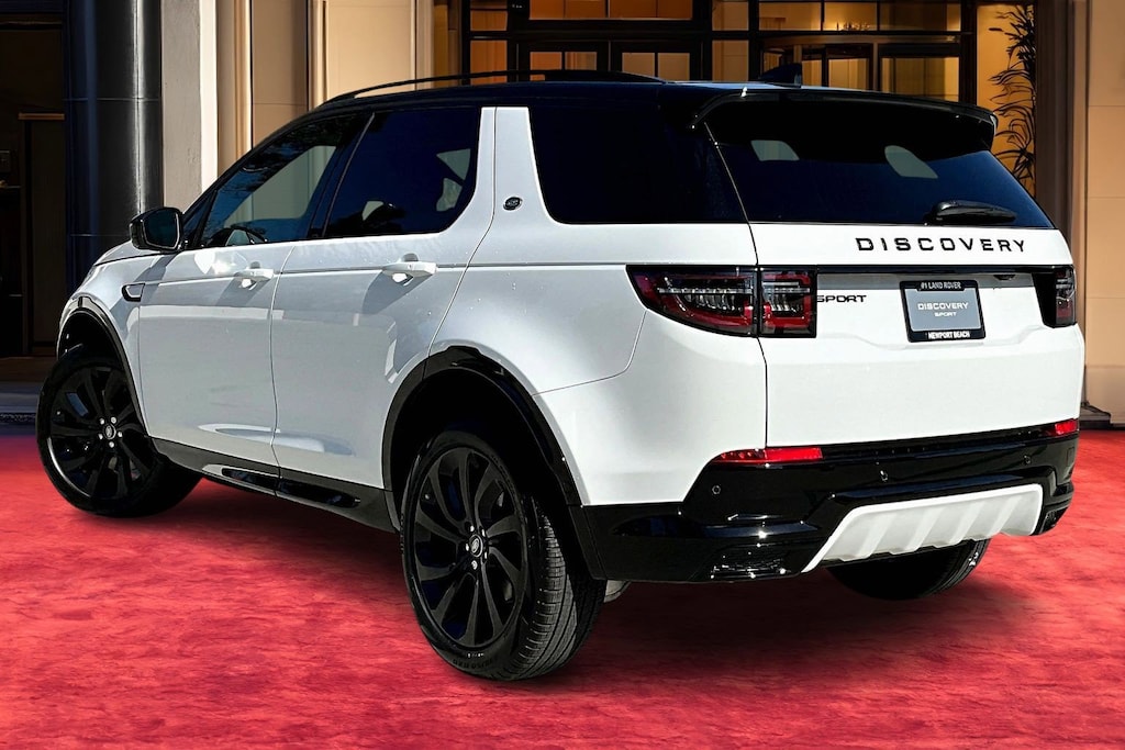 New 2025 Land Rover Discovery Sport Dynamic SE SUV