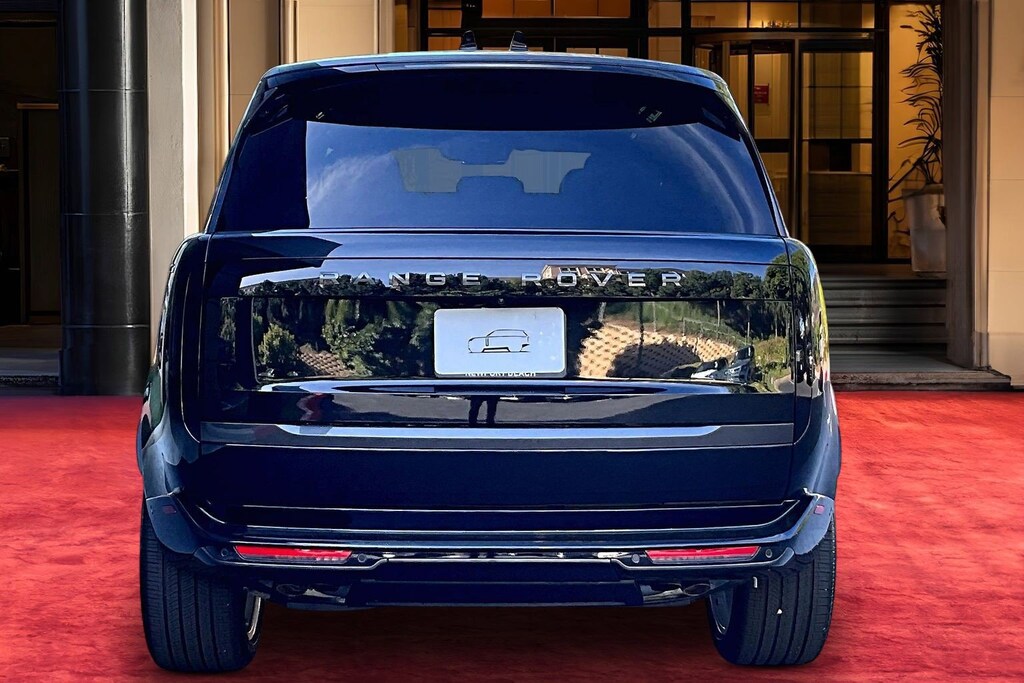 New 2026 Land Rover Range Rover P530 SE SUV