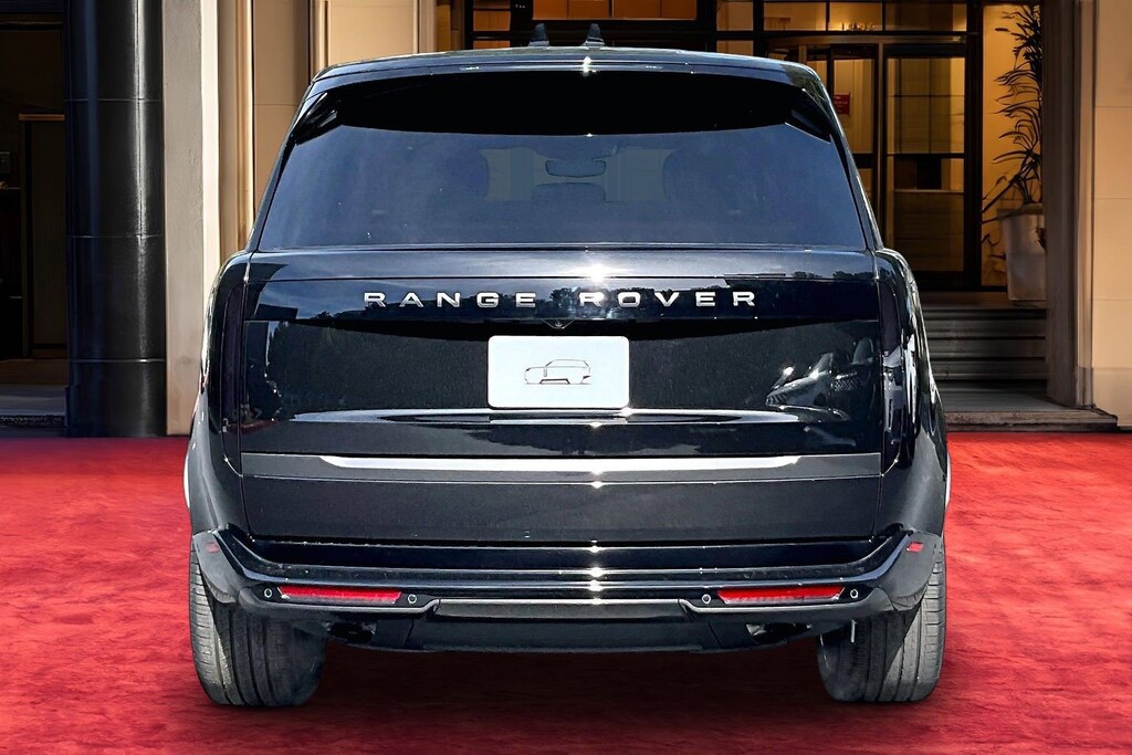 New 2026 Land Rover Range Rover P400 SE SUV