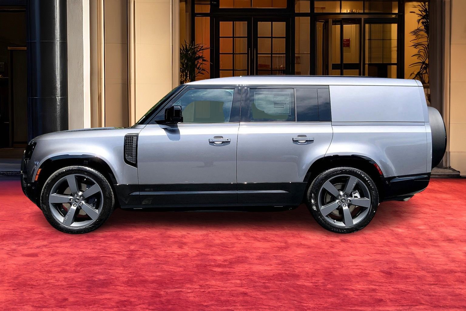 2024 Land Rover Defender 130 Outbound photo 2