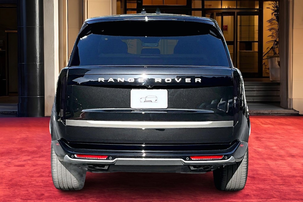 New 2026 Land Rover Range Rover P530 SE SUV