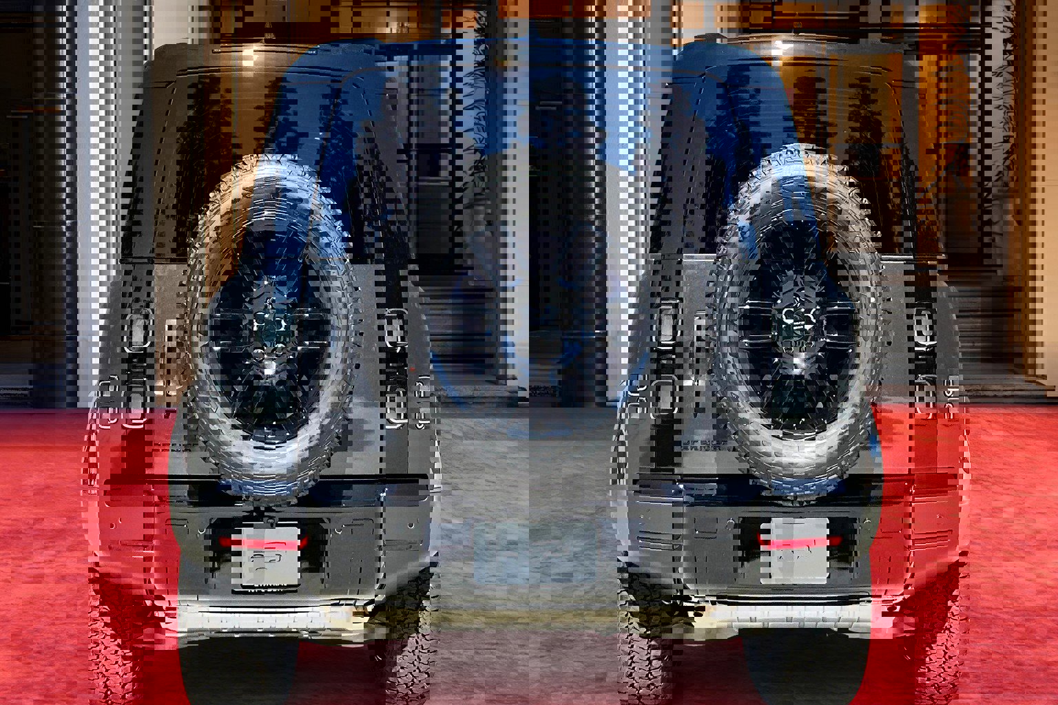 2026 Land Rover Defender 110 S photo 4